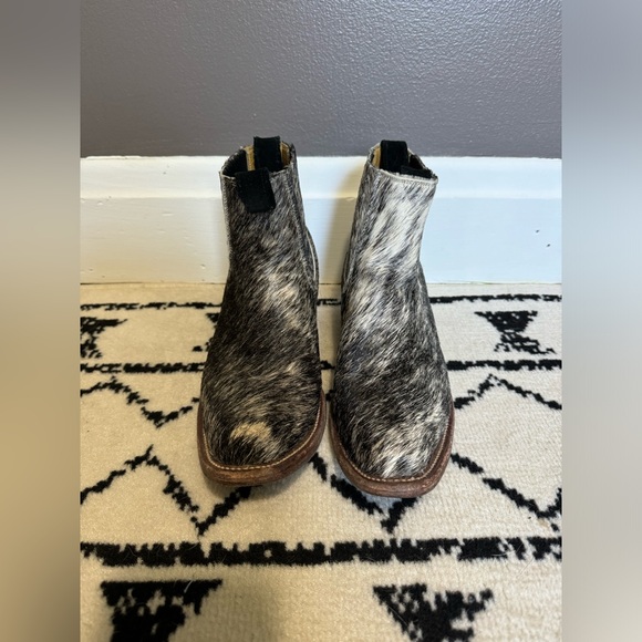 Stiefeld Booties - Picture 2 of 5